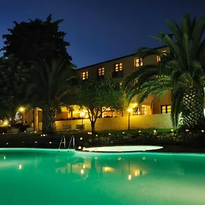 Country & Hotel
